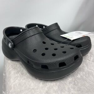 NWT CROCS Classic Platform Black Clogs w7 chunky iconic comfy unisex